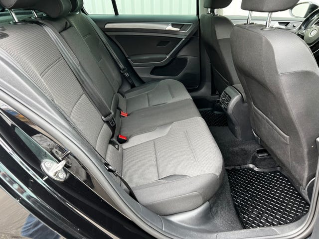 2018 VOLKSWAGEN GOLF - 12