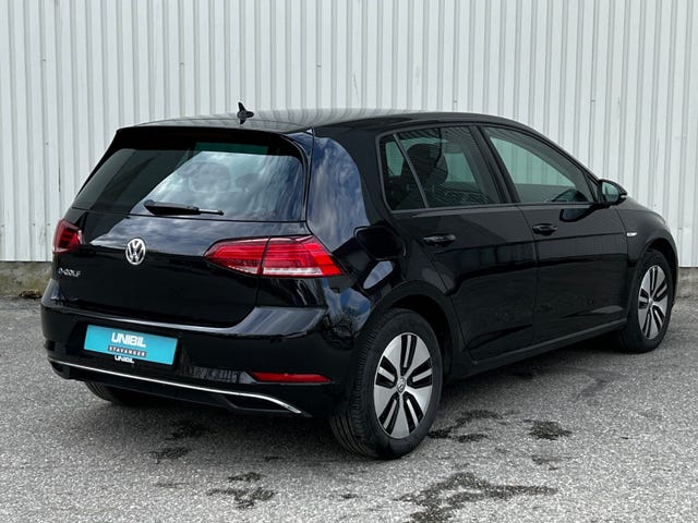 WVWZZZAUZJW909812 2018 VOLKSWAGEN GOLF-2