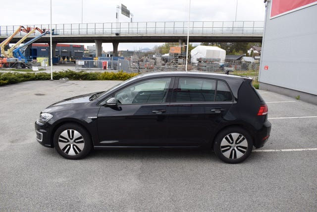 2018 VOLKSWAGEN GOLF - 8