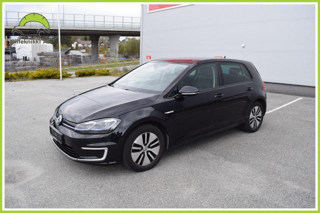 WVWZZZAUZJW903914 2018 VOLKSWAGEN GOLF-0