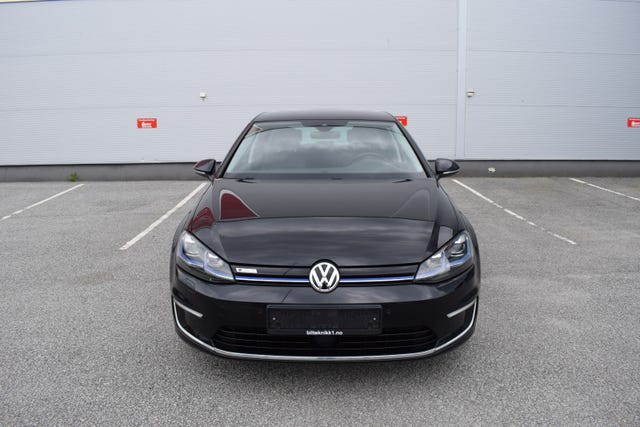 WVWZZZAUZJW903914 2018 VOLKSWAGEN GOLF-1