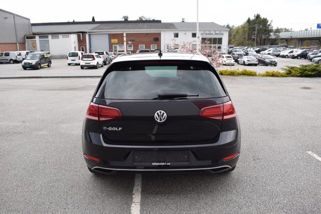 WVWZZZAUZJW903914 2018 VOLKSWAGEN GOLF-5