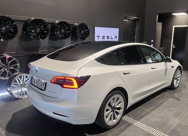 5YJ3E7EB0MF825593 2021 TESLA MODEL 3-3