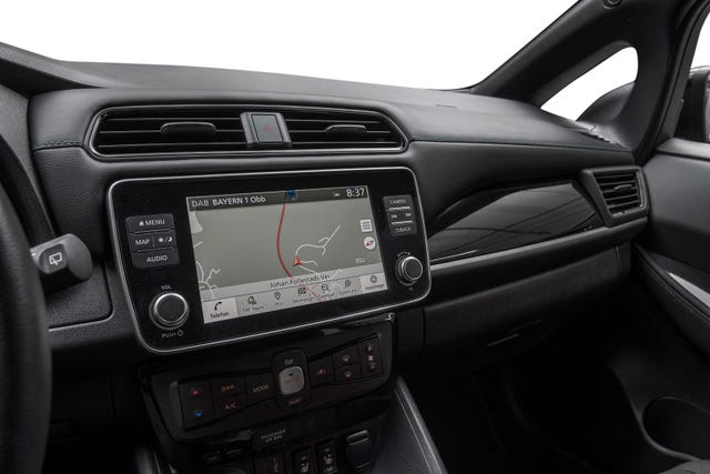 2022 NISSAN LEAF - 15
