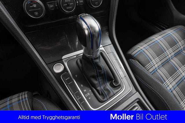 2015 VOLKSWAGEN GOLF - 11