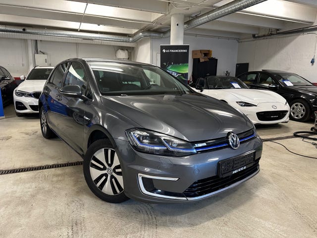 WVWZZZAUZJ8901409 2018 VOLKSWAGEN GOLF-1