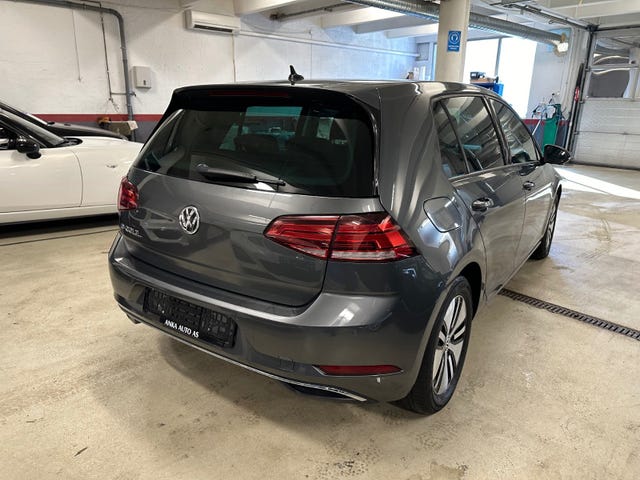WVWZZZAUZJ8901409 2018 VOLKSWAGEN GOLF-4