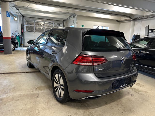 2018 VOLKSWAGEN GOLF - 8