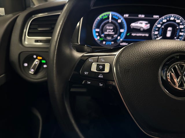 2018 VOLKSWAGEN GOLF - 17