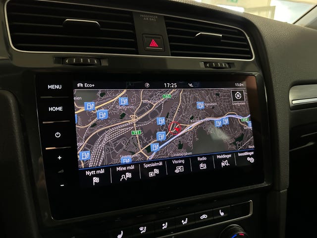 2018 VOLKSWAGEN GOLF - 28