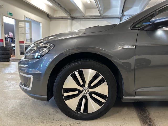 2018 VOLKSWAGEN GOLF - 11