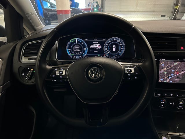 2018 VOLKSWAGEN GOLF - 16