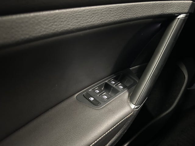 2018 VOLKSWAGEN GOLF - 20