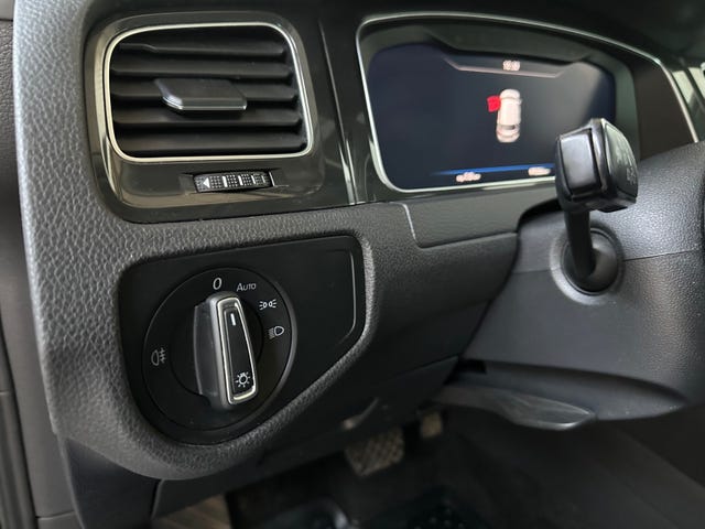 2018 VOLKSWAGEN GOLF - 13