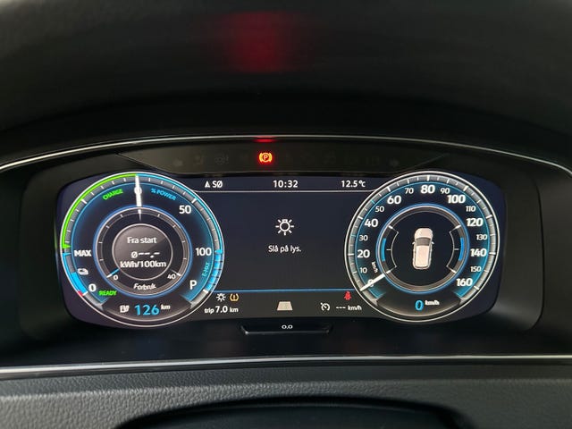 2018 VOLKSWAGEN GOLF - 19