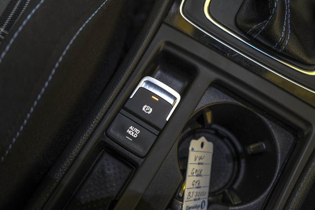 2018 VOLKSWAGEN GOLF - 32