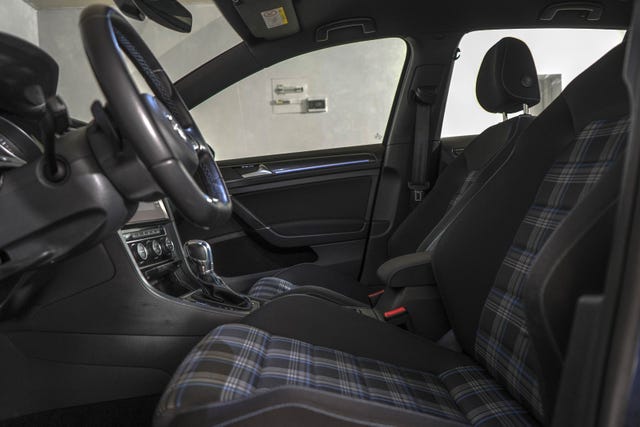 2018 VOLKSWAGEN GOLF - 12