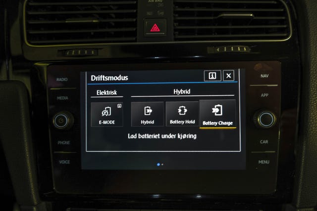 2018 VOLKSWAGEN GOLF - 30