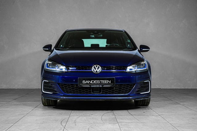WVWZZZAUZJW801612 2018 VOLKSWAGEN GOLF-3