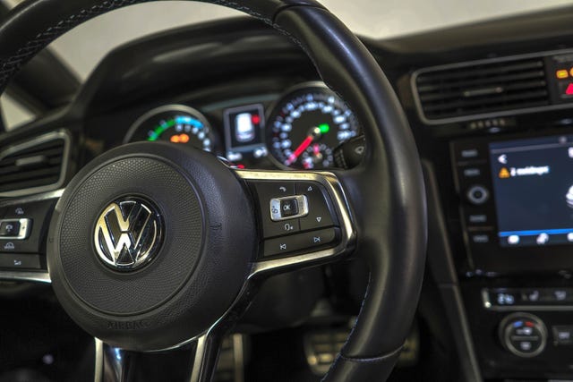 2018 VOLKSWAGEN GOLF - 17
