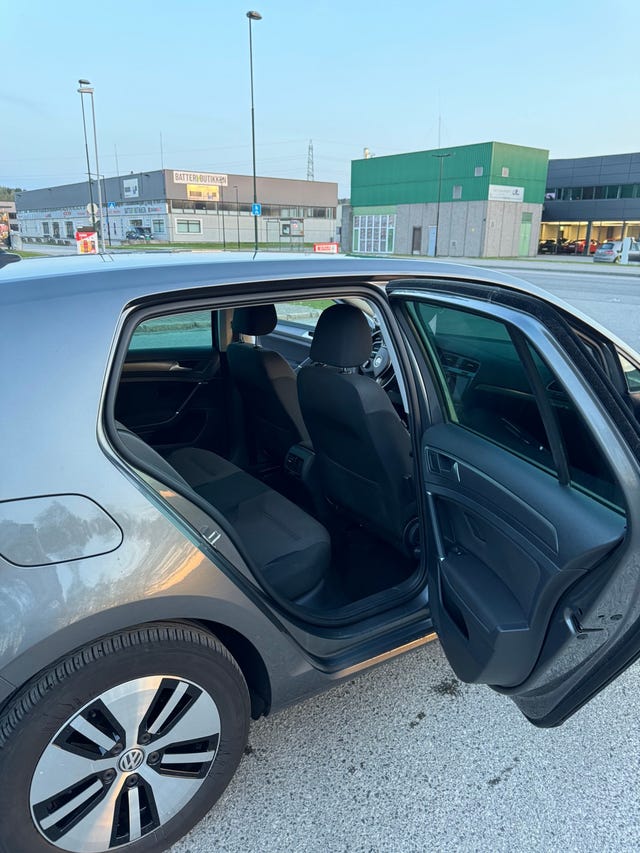2019 VOLKSWAGEN GOLF - 21