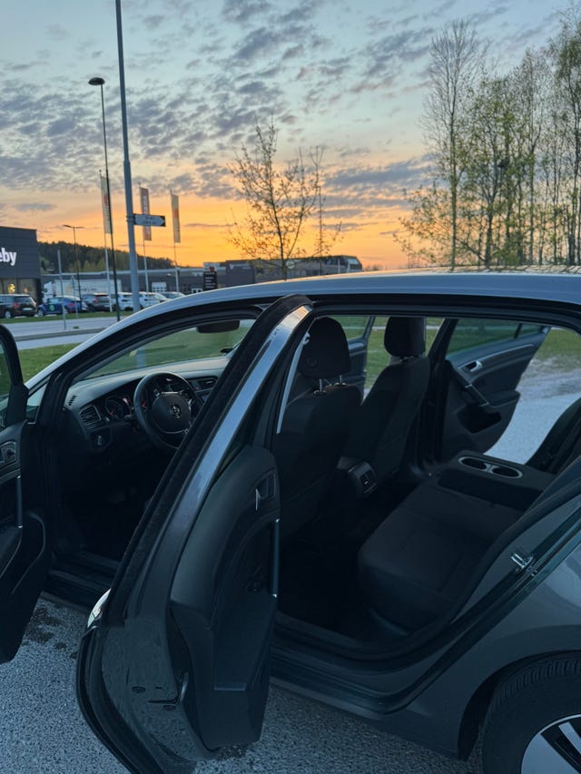 2019 VOLKSWAGEN GOLF - 18