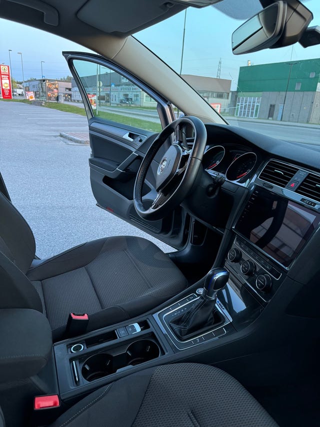 2019 VOLKSWAGEN GOLF - 8