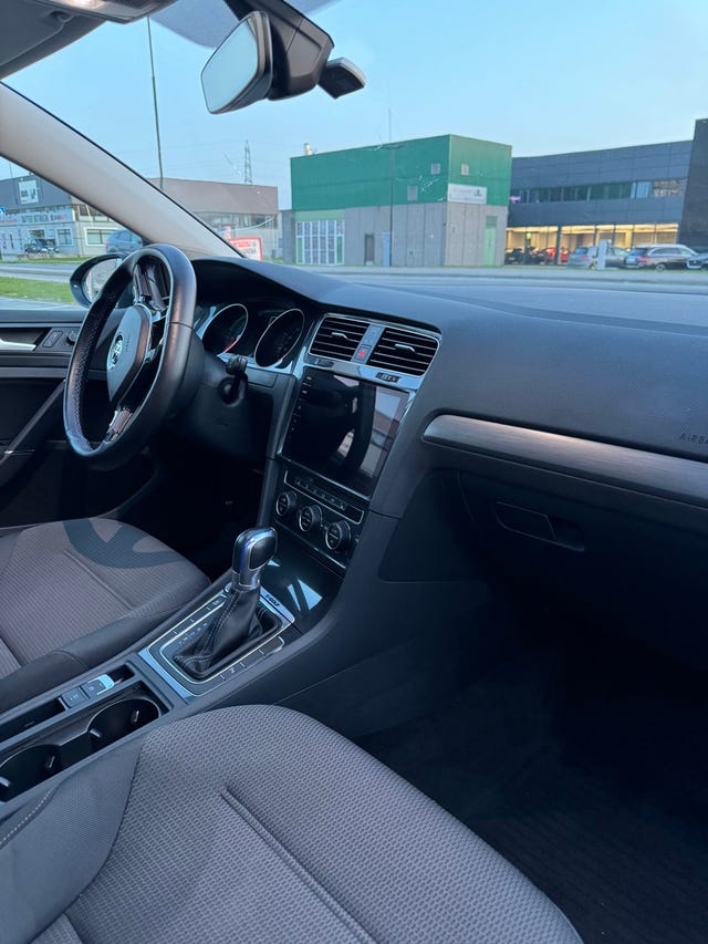 2019 VOLKSWAGEN GOLF - 11