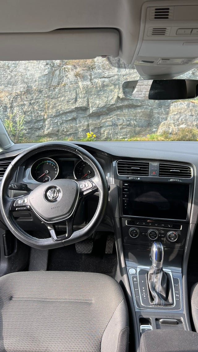 WVWZZZAUZJW906790 2018 VOLKSWAGEN GOLF-3