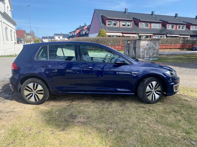 WVWZZZAUZKW905074 2019 VOLKSWAGEN GOLF-2