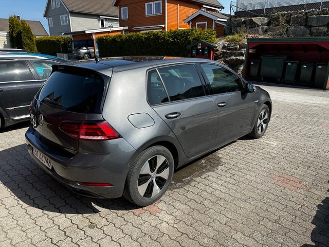 WVWZZZAUZJW906371 2018 VOLKSWAGEN GOLF-4