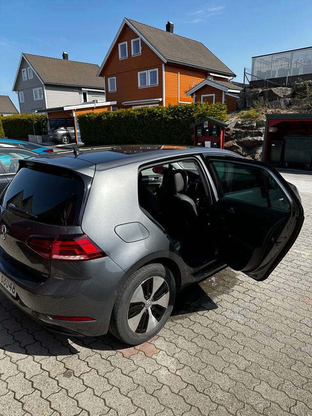 2018 VOLKSWAGEN GOLF - 12