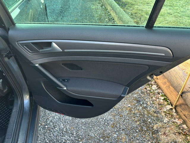 2019 VOLKSWAGEN GOLF - 17