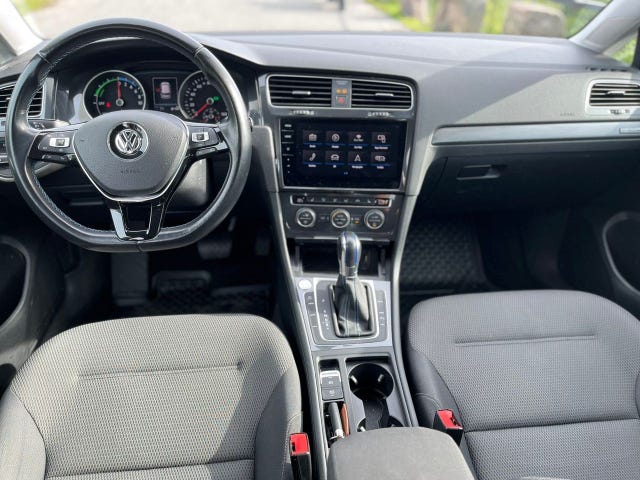 2019 VOLKSWAGEN GOLF - 13