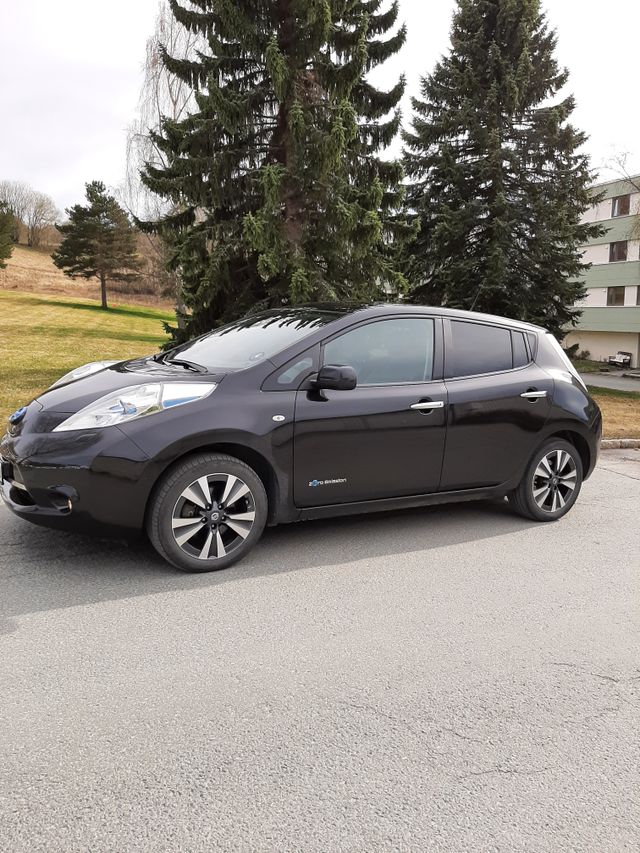 2016 NISSAN LEAF - 1