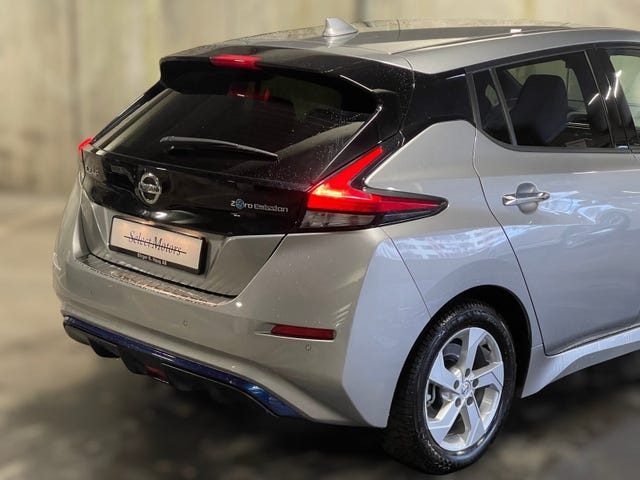 2022 NISSAN LEAF - 9