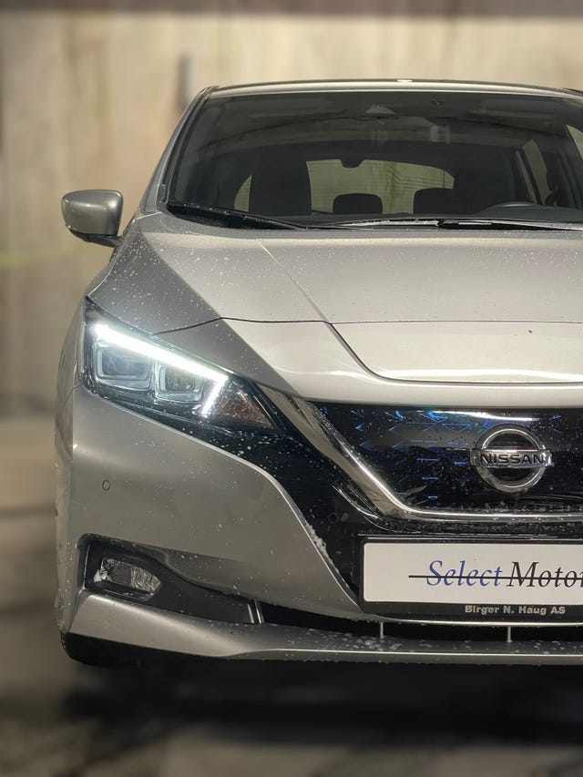 2022 NISSAN LEAF - 24
