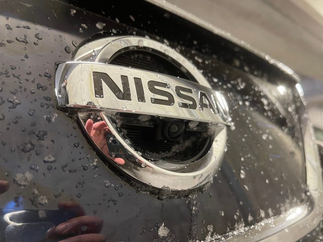 2022 NISSAN LEAF - 21
