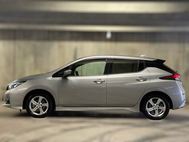2022 NISSAN LEAF - 31