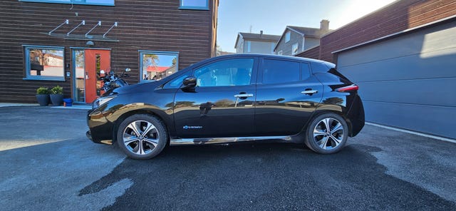 SJNFAAZE1U0031572 2018 NISSAN LEAF-4