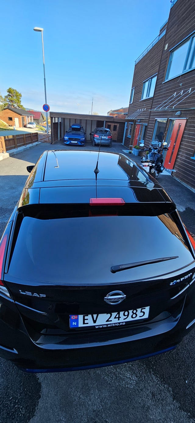 SJNFAAZE1U0031572 2018 NISSAN LEAF-3