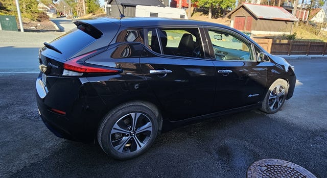 SJNFAAZE1U0031572 2018 NISSAN LEAF-1