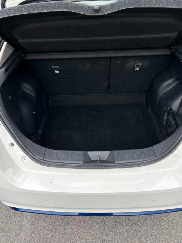 2022 NISSAN LEAF - 9