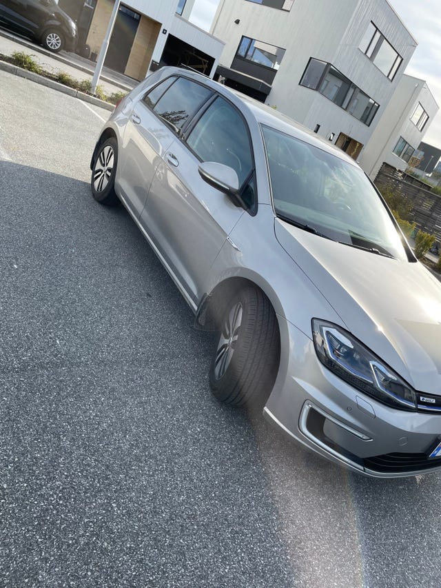 WVWZZZAUZJW901019 2018 VOLKSWAGEN GOLF-1
