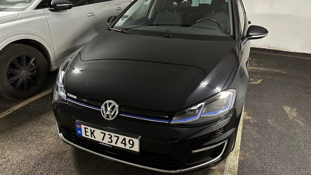 WVWZZZAUZJ8903979 2018 VOLKSWAGEN GOLF-2