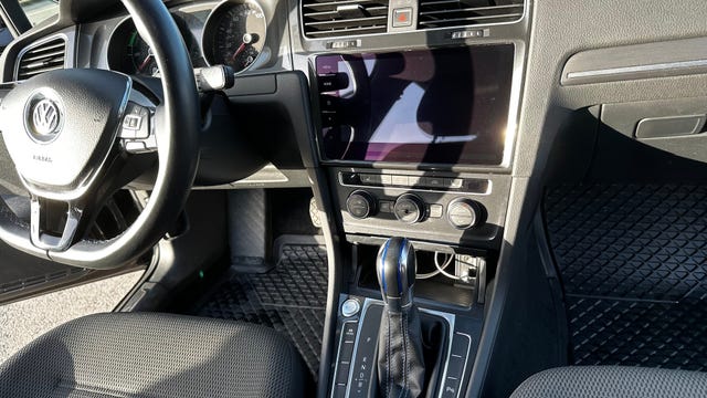 WVWZZZAUZJ8903979 2018 VOLKSWAGEN GOLF-4