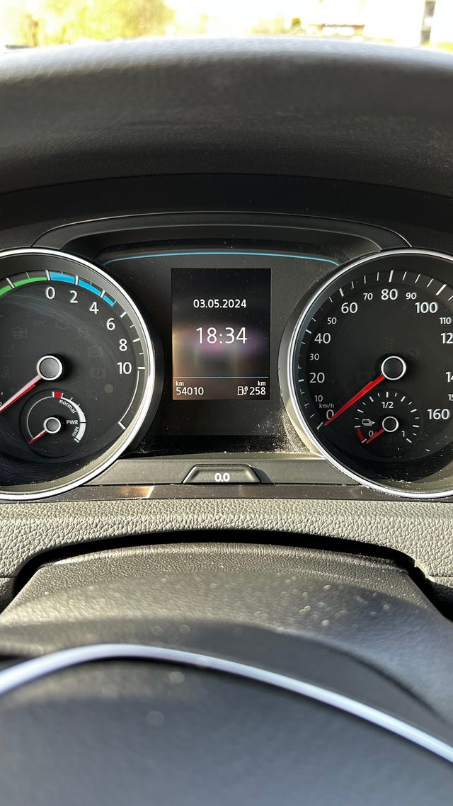2018 VOLKSWAGEN GOLF - 24