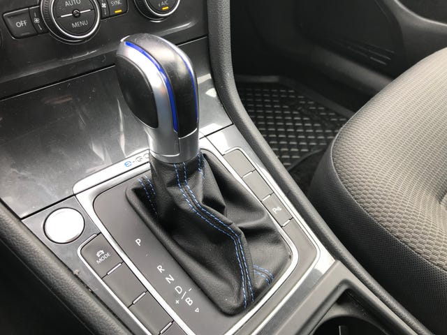 2019 VOLKSWAGEN GOLF - 15