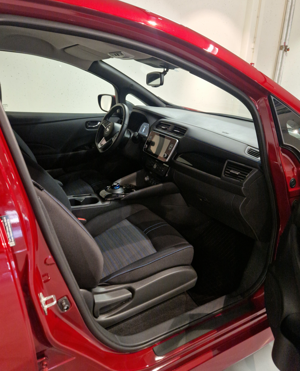 2020 NISSAN LEAF - 8