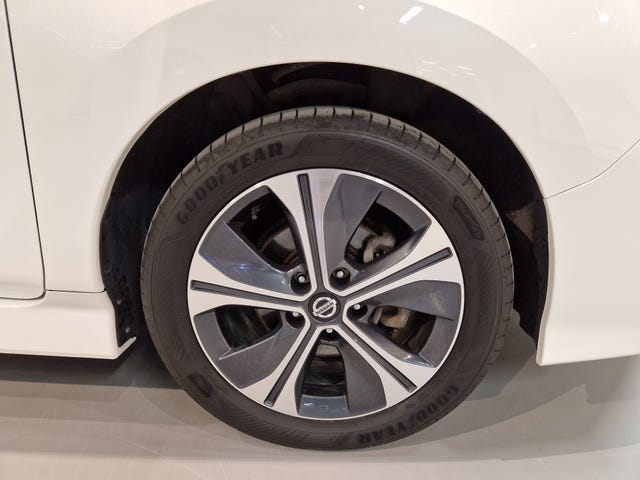 2020 NISSAN LEAF - 14